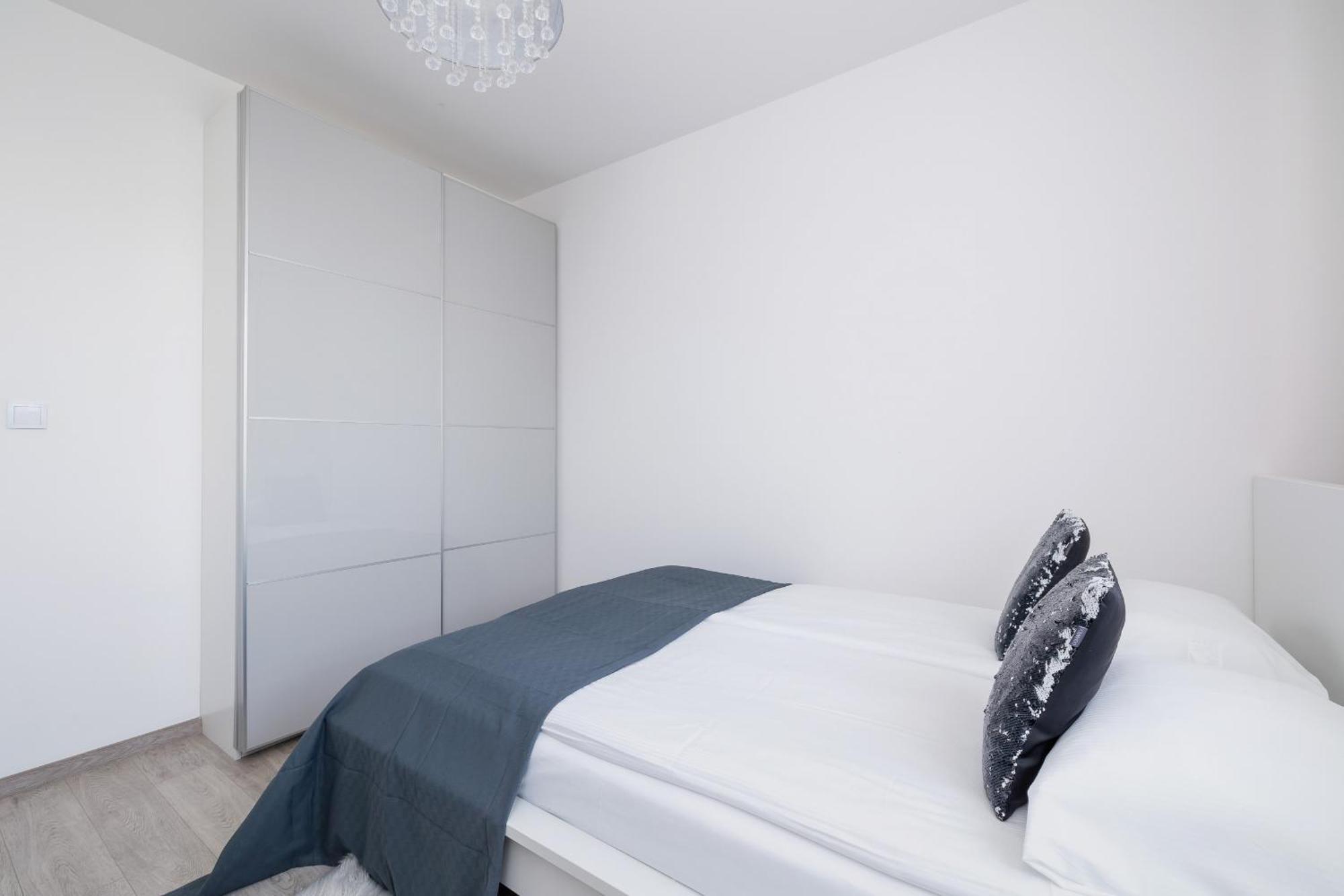 Cracow Pradnik Spacious & Family Apartment With 3 Bedroom By Renters Prestige Cracóvia Exterior foto